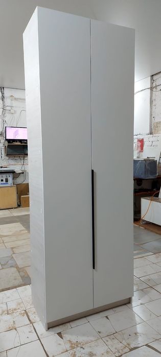 Продам шкаф на балкон или в комнату