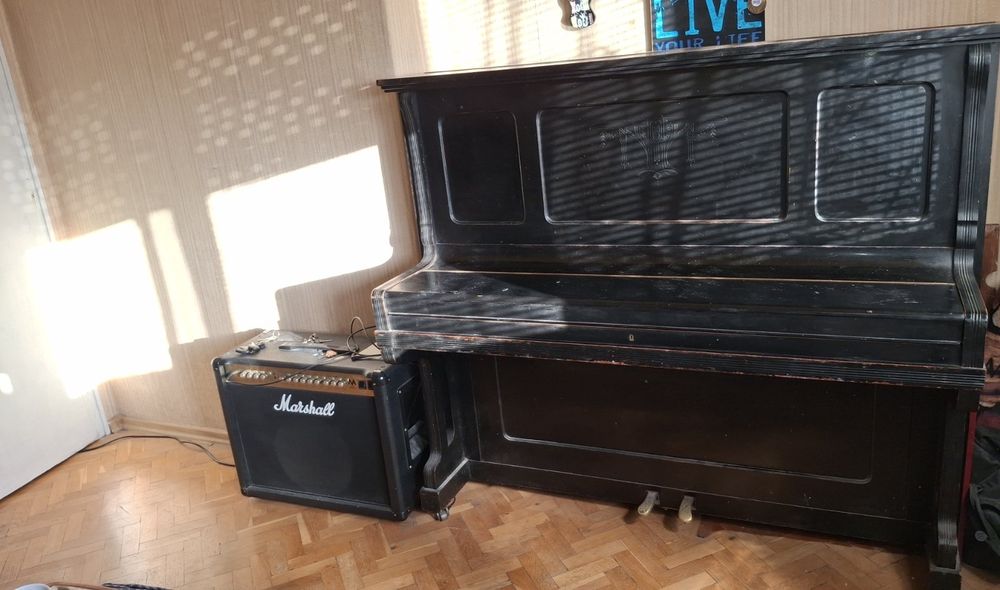 Немско пиано-антика