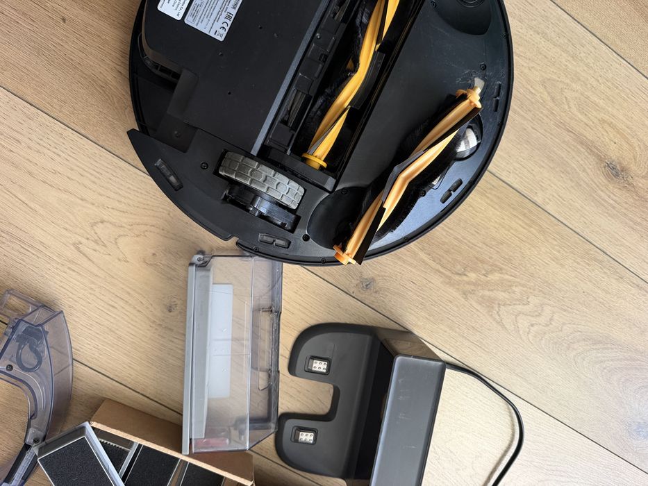 Robot de aspirare Ecovacs DX9G