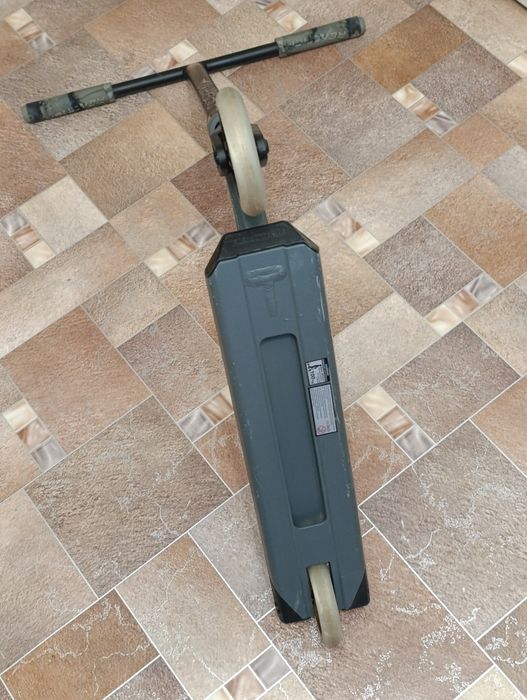 Продам трюковой самокат