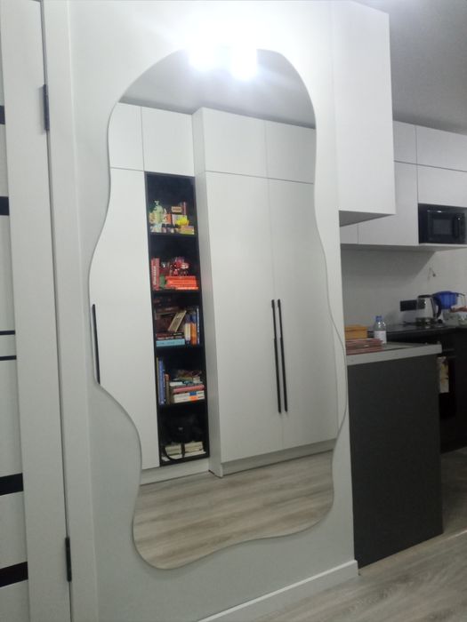 Зеркала, стекло, багетные рамки