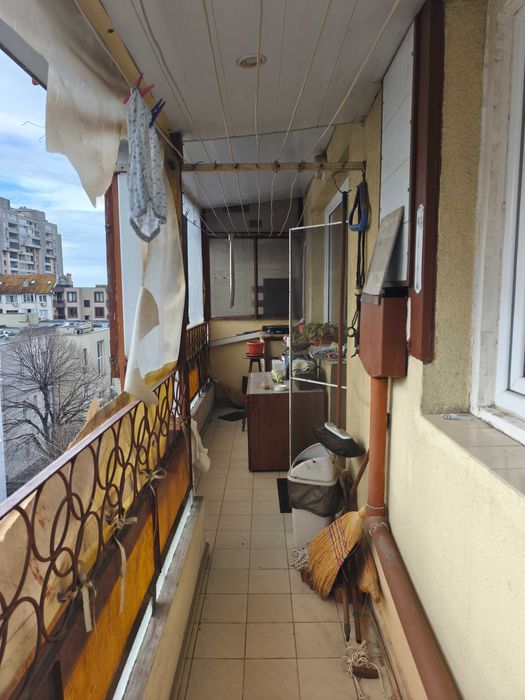 Продавам 4 стаен апартамент