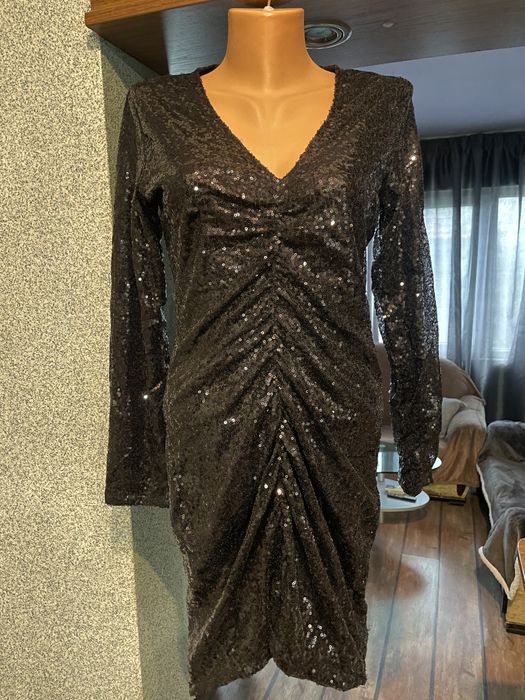 Дамска елегантна рокля с пайети