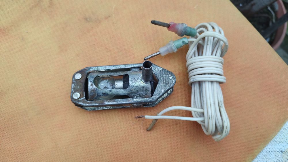 Lampa auto tip clemă de parcare 12 V   epocă
