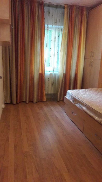 3 Decomandate Craiovita 2/4 liber.