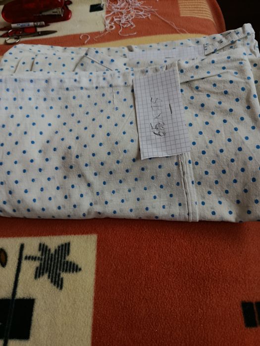 Наволочки , простынь ,скатерть белая х/б,,банный халат