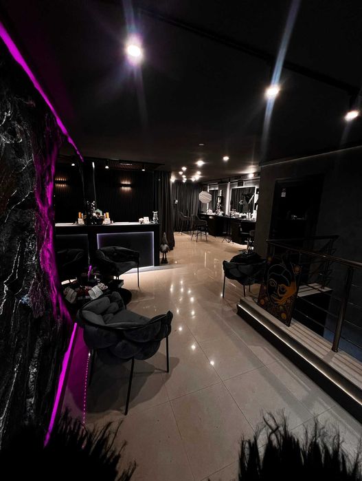 Продава/дава под наем  салон за красота