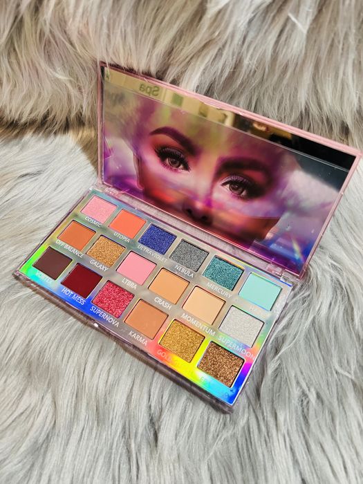Palete/truse make-up Huda Beauty/kiss Beauty/etc