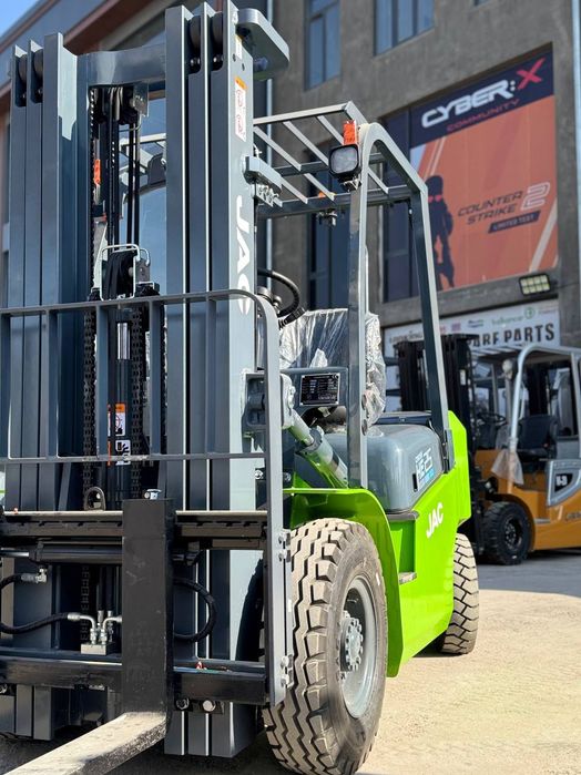 Электрический Вилочный Погрузчик Авто Кара  2.5 тонный 3 метровый