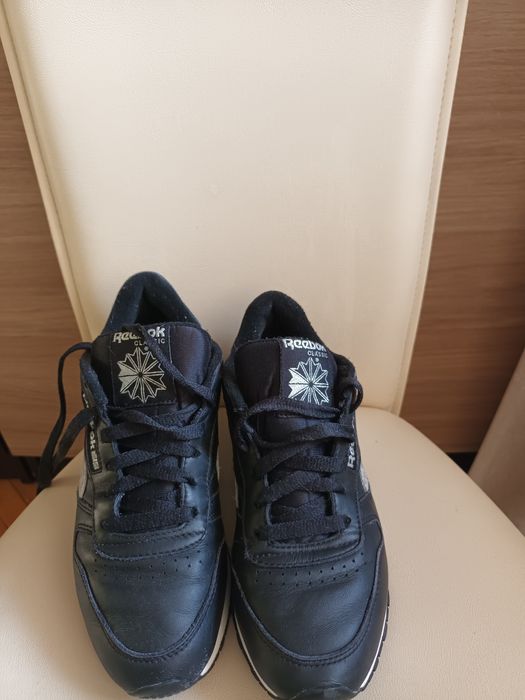 Adidași Reebok de piele