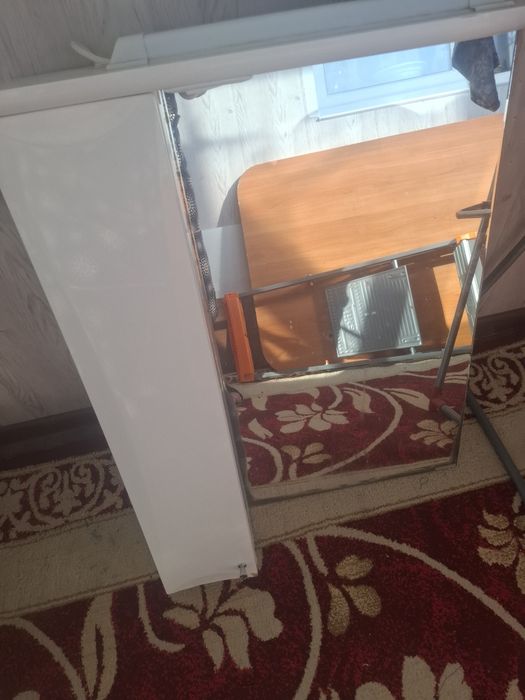 Зеркало для ванны с шкафчиком