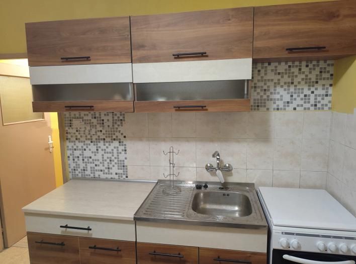 Дава се под наем Тристаен апартамент в София, Люлин 6 - 87 кв.м за 425 € - Снимка #1