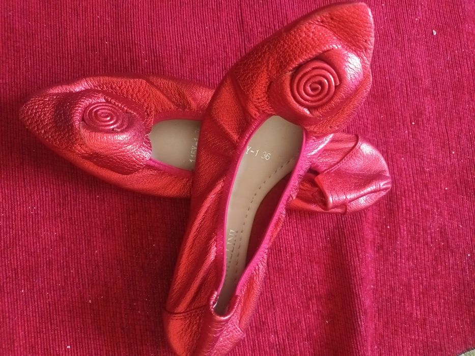 Продаётся женская обувь