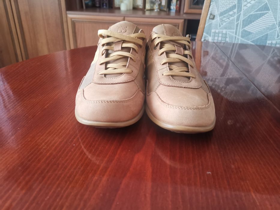 Vând adidași timberland mărime 41,5