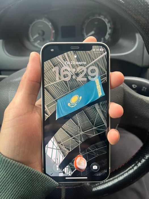 Продам iPhone 12 64 g