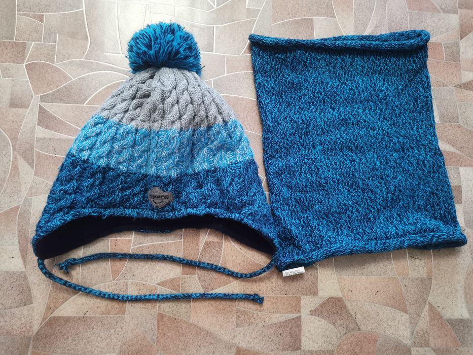 Продам шапку снуд детская