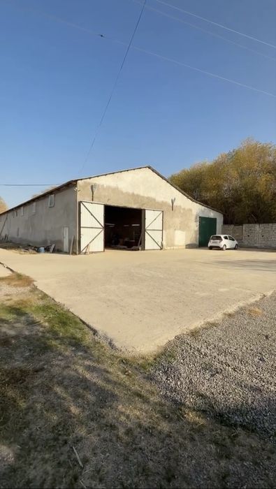 Яшнабадский район Олмос махалла 35 соток нежилой ангарли жой