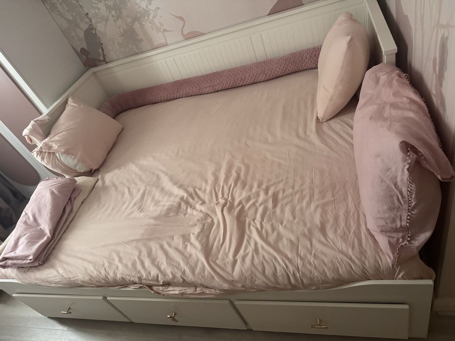 Vand divan ikea plus comoda