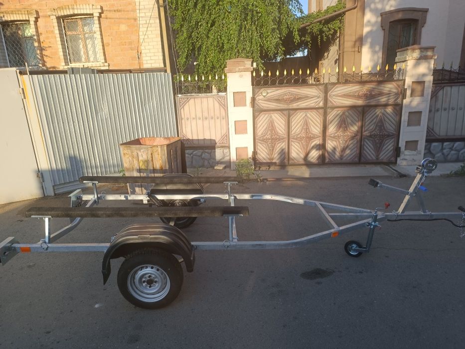 Продам прицеп под водную технику