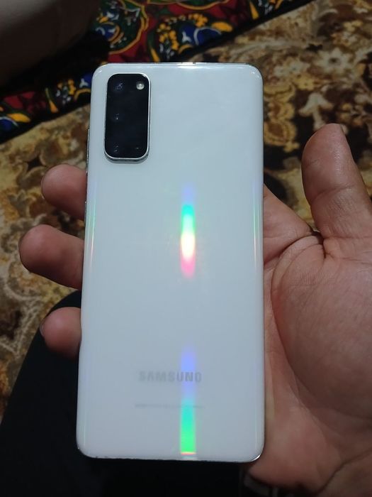 S 20 5g  holati ideal