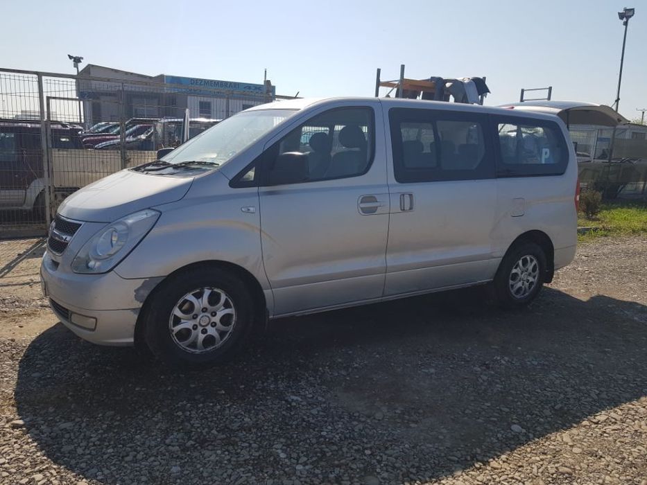 Dezmembrez Hyundai H1 fabr 2007,cod motor d4cb,170 cp,cutie manuala 5 trepte!