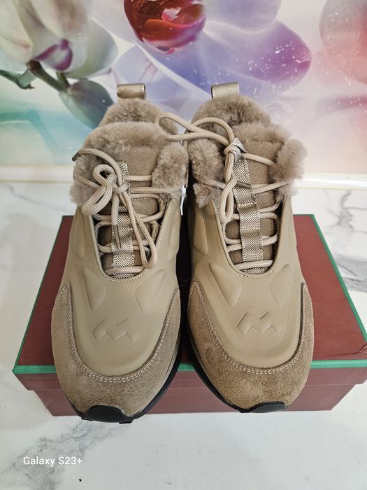 Продам тёплые кросовки, 38 размер