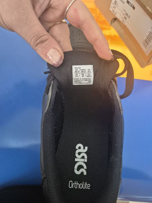 Нови Кожени маратонки Asics