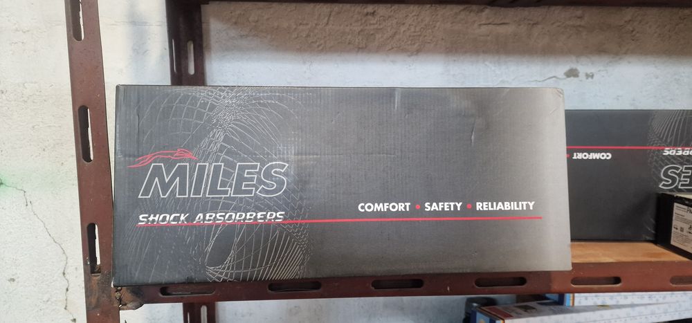 Продам Амортизаторы новые