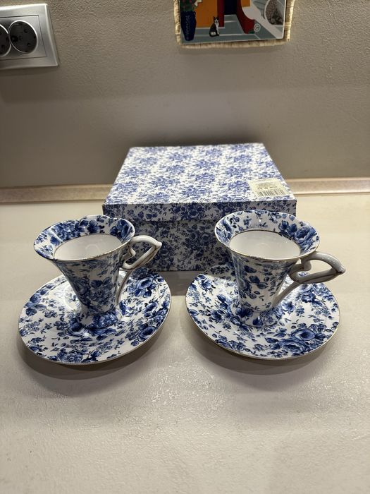 2 оригинални чаши за кафе от фин костен немски порцелан с чинийки.