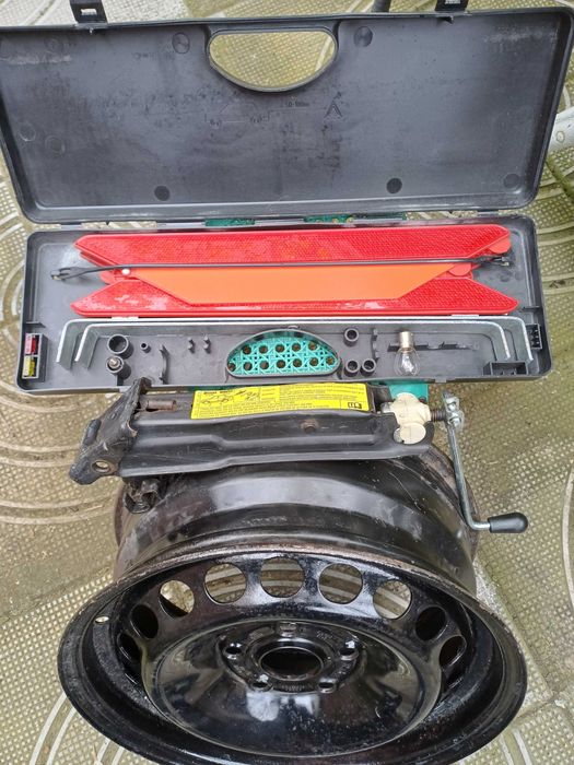 Джанта , крик и триъгълник VW , Skoda , Audi , Seat