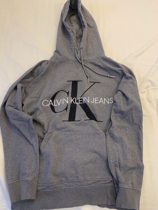 2 Hanorace Calvin Klein ca NOI marime XL made in Portugal