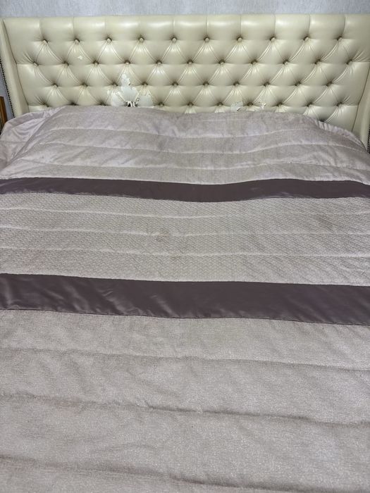 Продам двуспальную кровать