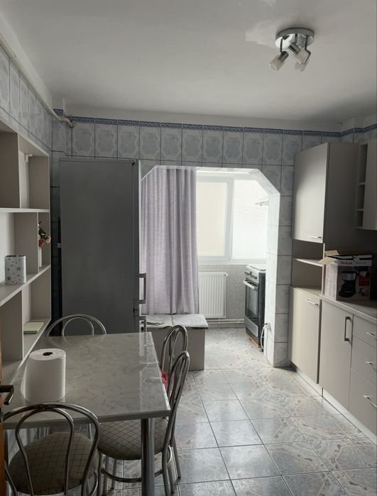 Apartament cu 4 camere de inchiriat in Slatina