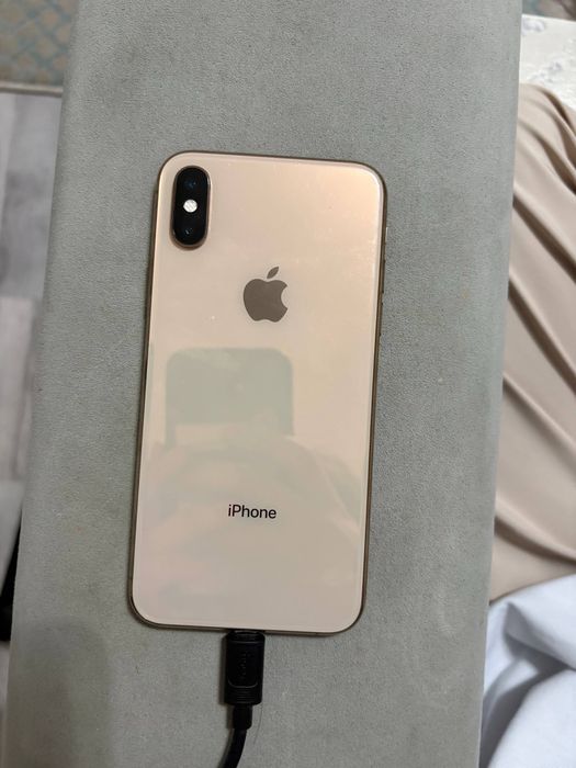 iPhone xs хороший