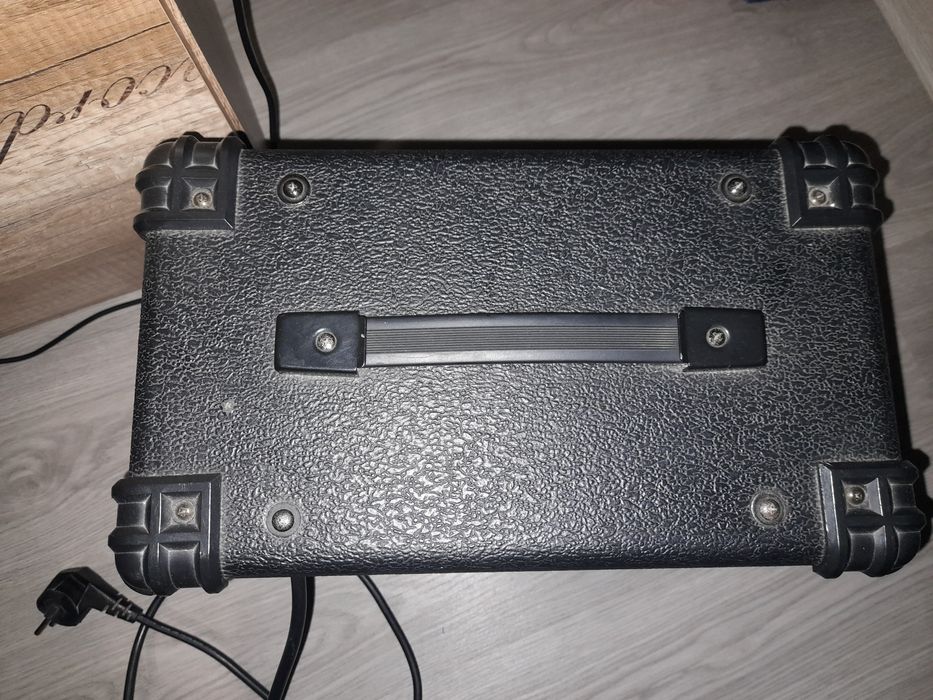 Усилвател за китара/ Guitar amplifier