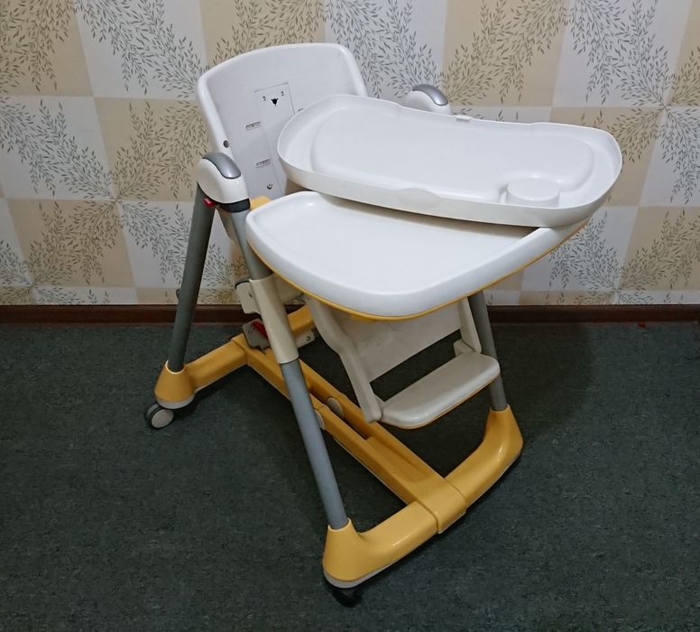 Стульчик для кормления малышей