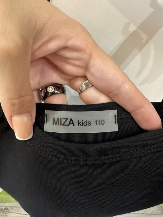 Продам стильное платье для девочки