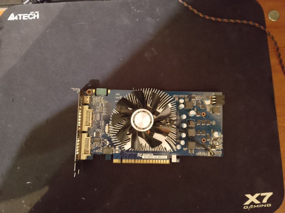Продам gts 450 1 гиг ддр 5