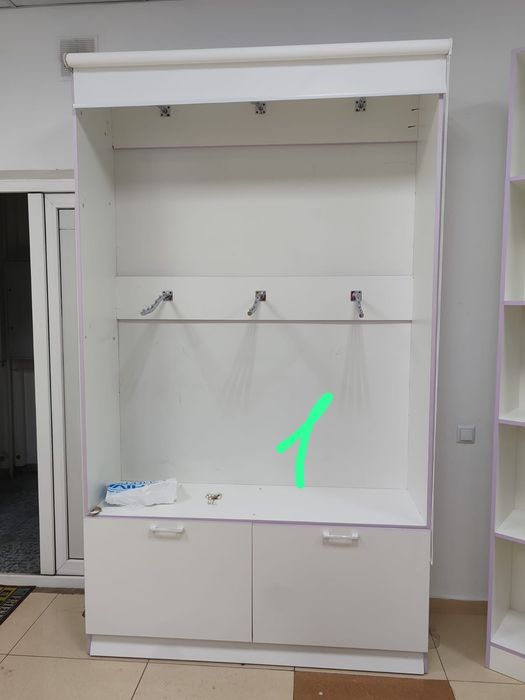 Мебель для магазина детской одежды