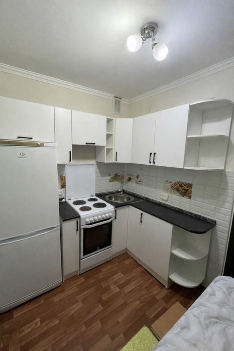 Продается 2 комн на 32 квартале.