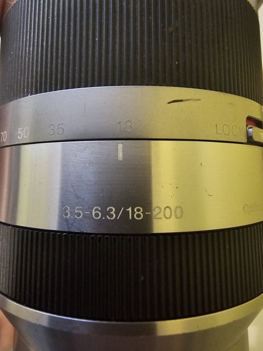 Aparat foto Sony Alpha 5000