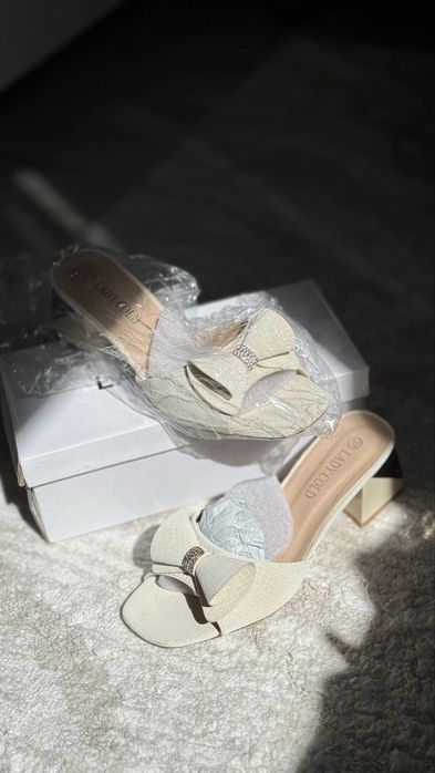 Красивые тапочки на каблучке