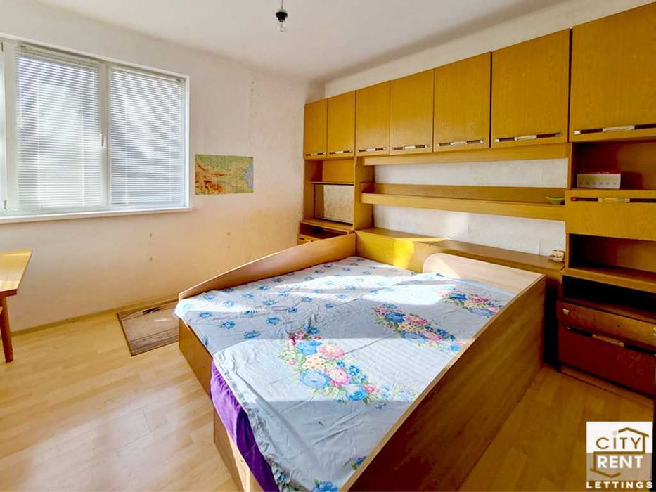 104380 Просторен апартамент с две спални в топ центъра на В. Търново