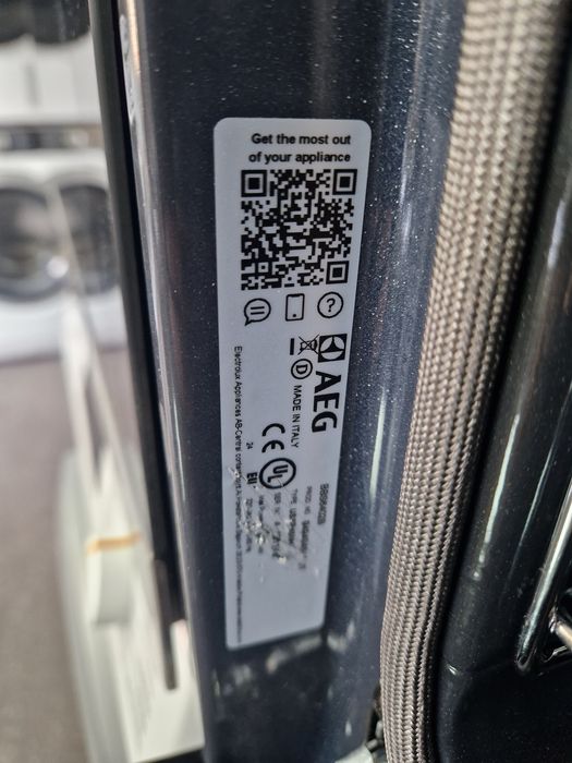 Фурна за вграждане с пара AEG Чисто нова