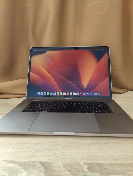 Apple Macbook Pro 2017 Retina i7