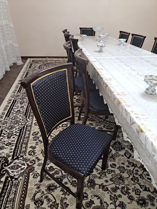 Продам стол и стулья