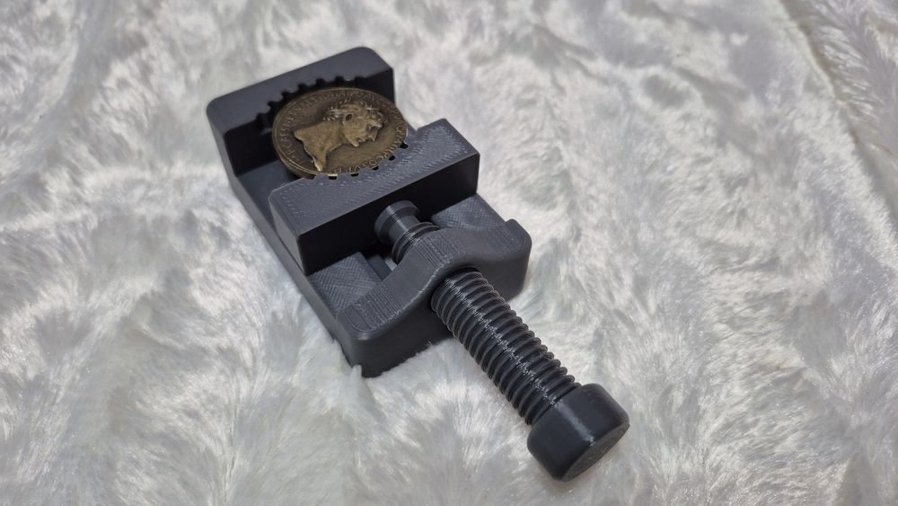 Menghina pentru curatarea monedelor