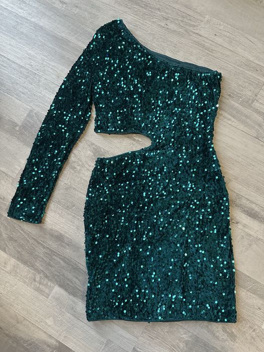 Нова къса зелена рокля с пайети