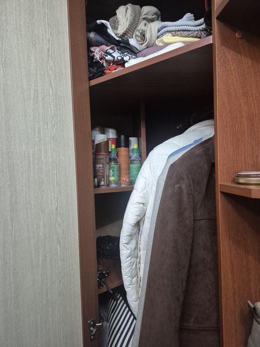 Продаётся прихожая