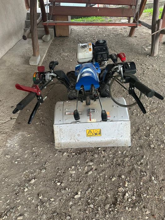 Vând motocultor profesional